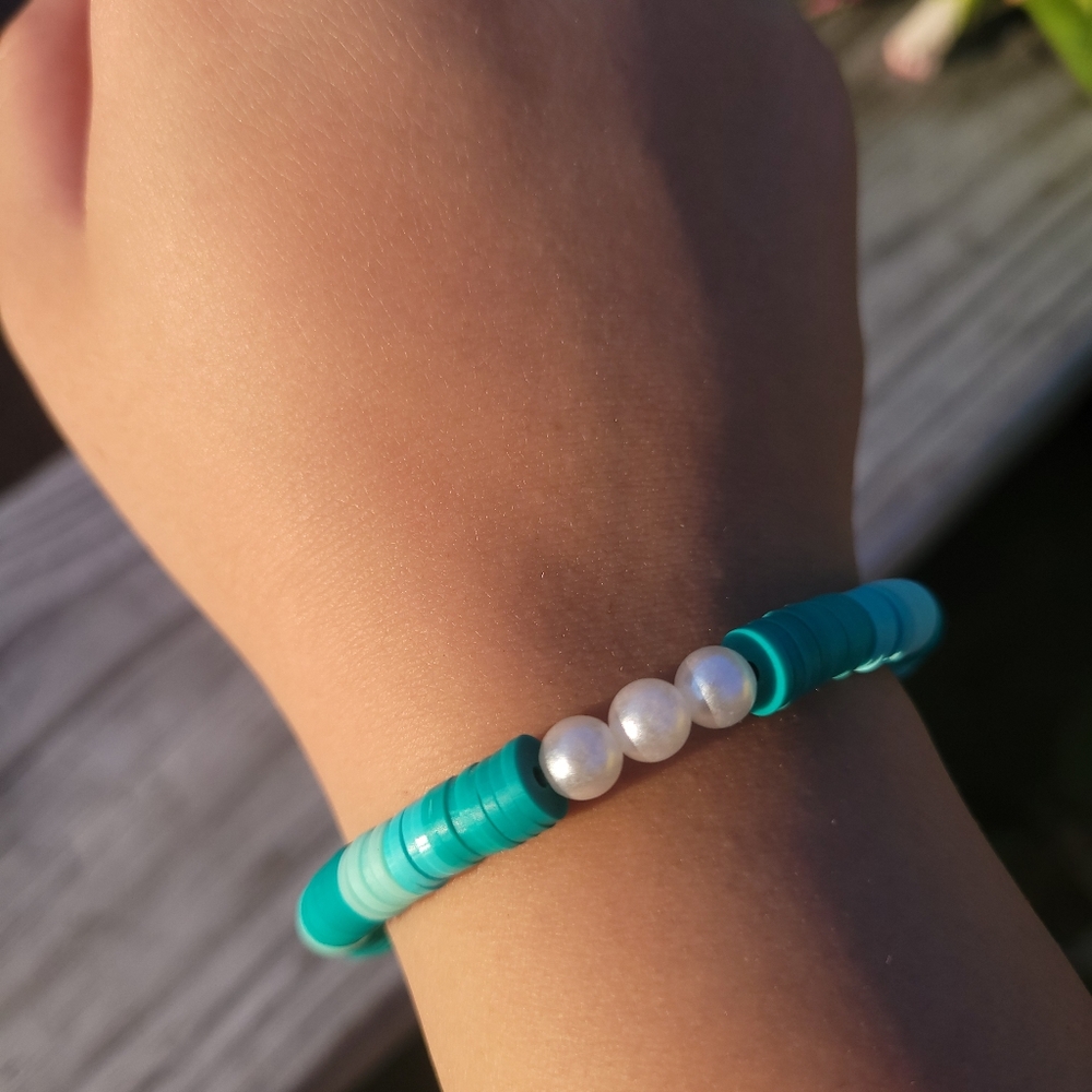 Teal Pearl Clay Bead Bracelet